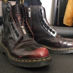 Doc Martens Women’s Size 8 boots